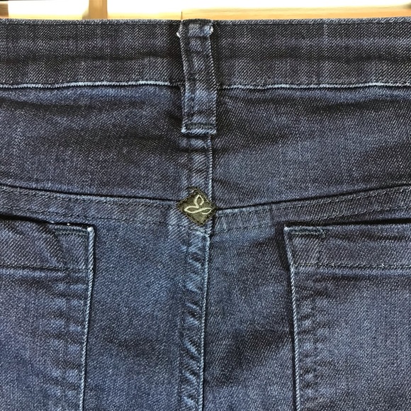 ☘️♥️ PrAna Denim capris pants ♥️☘️ - Picture 7 of 10